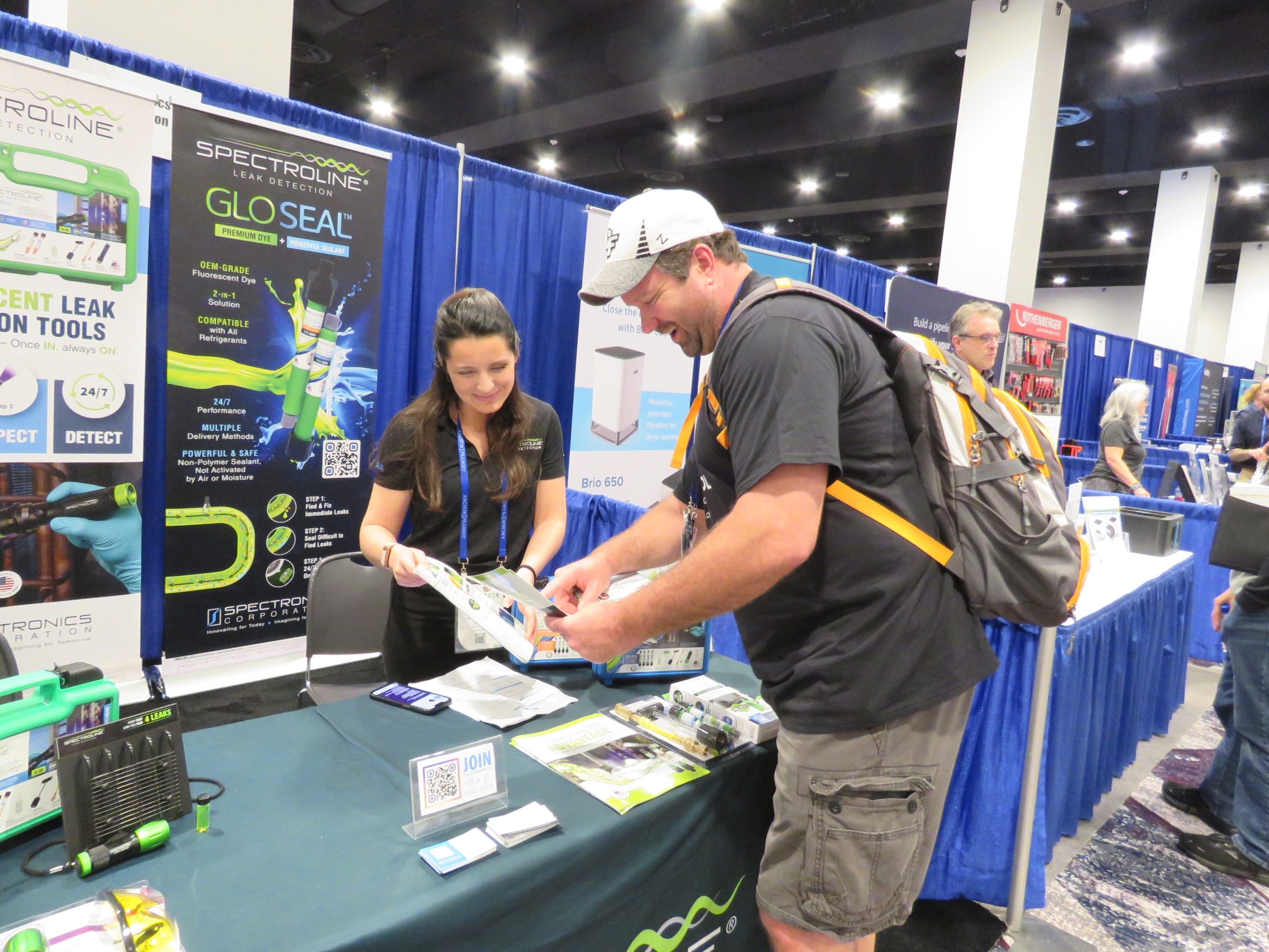 Spectroline Featuring GLO SEAL to HVAC technicians at ACCA 2024